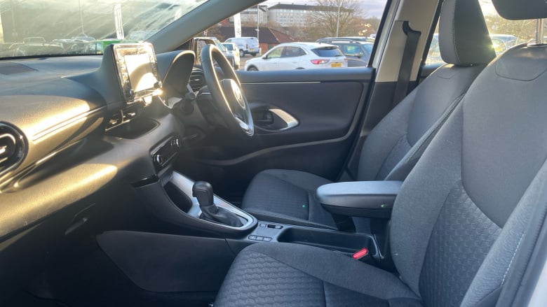 Toyota Yaris 1.5 Hybrid Icon 5dr CVT Hybrid Hatchback